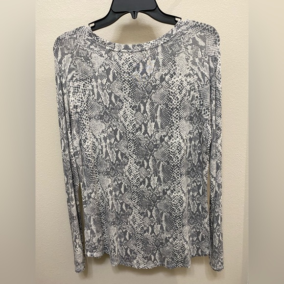 Snake Print Long Sleeve Blouse - Picture 3 of 5